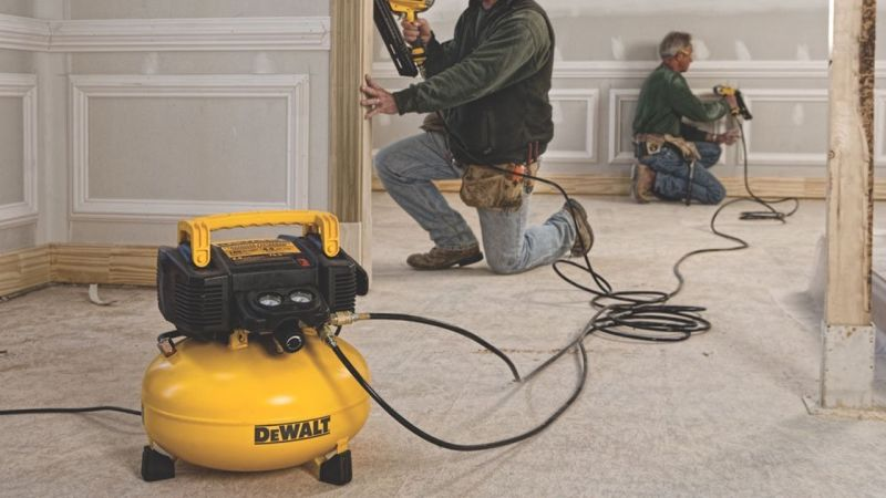 Compresor de aire DEWALT | $119 | Amazon